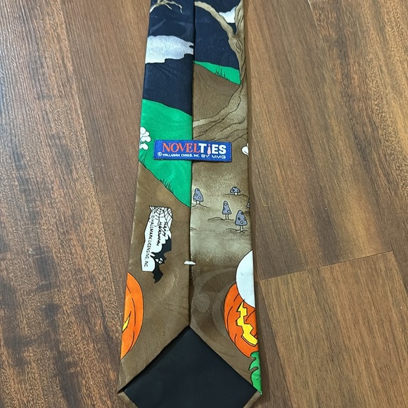 Novelties Hallmark Cards MMG Halloween Pumpkin Ghost Holiday Neck Tie, USA made - Picture 3 of 10